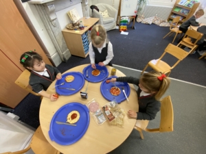 Lower Prep pupils make pizzas