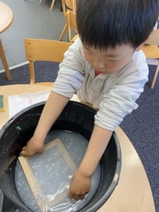 Heritage Lower Prep pupils make their own recycled paper